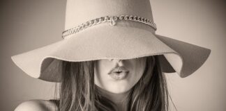 Czy lakierowane buty są modne 2023?