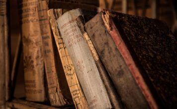 Czym różni się edukacja formalna od nieformalnej?