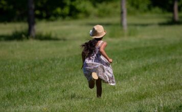 Jaki welon do sukni z odkrytymi plecami?