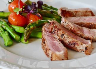 Czy na grill elektryczny daje się olej?
