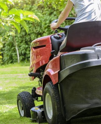 Ile kosztuje traktor do koszenia trawy? Ile kosztuje traktor do koszenia trawy?