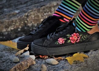 Jakie sneakersy są teraz modne?