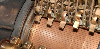 Co to jest i do czego służy komutator?