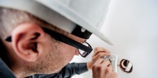 Przed czym chroni nas kask?